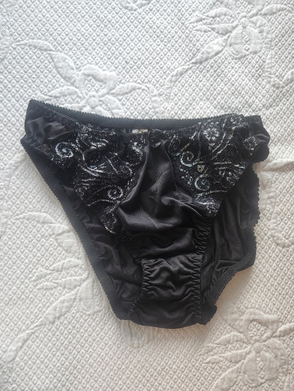 Victoria's Secret  Vintage Black Lace-Accent Bikini Panty